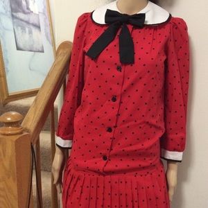 Vintage red polka dots dress with collar